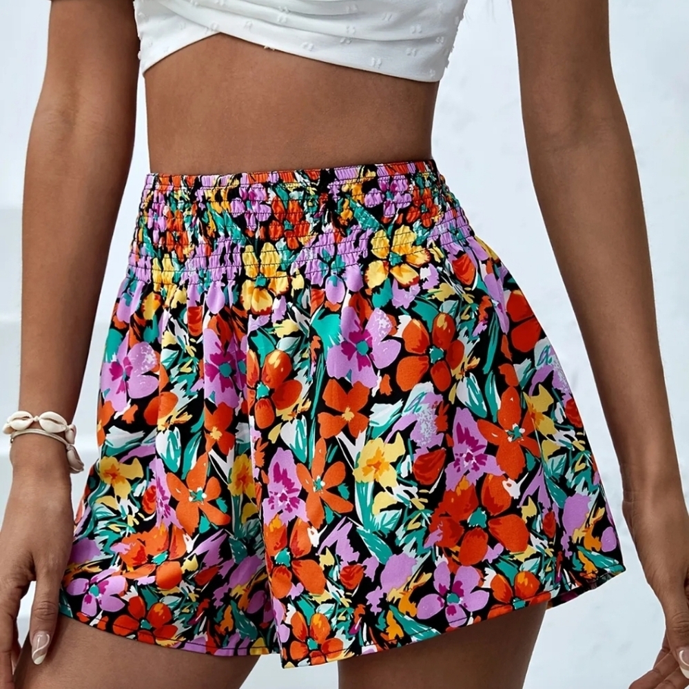 Size M Floral Print Shorts